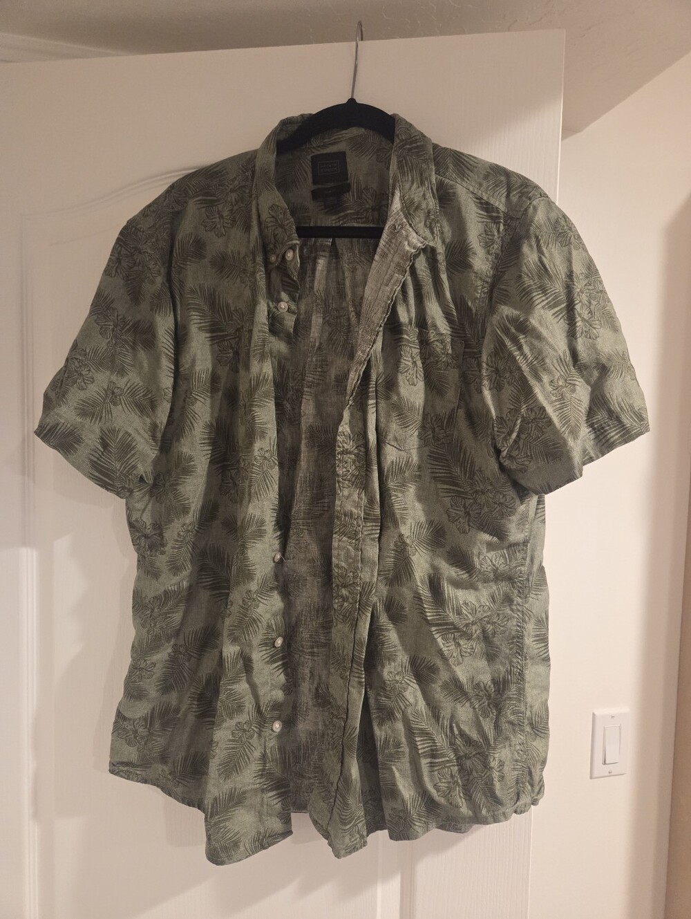 14th & Union Olive Green Tropical Leaf Linen-Blend Short-Sleeve Button-Down Shir